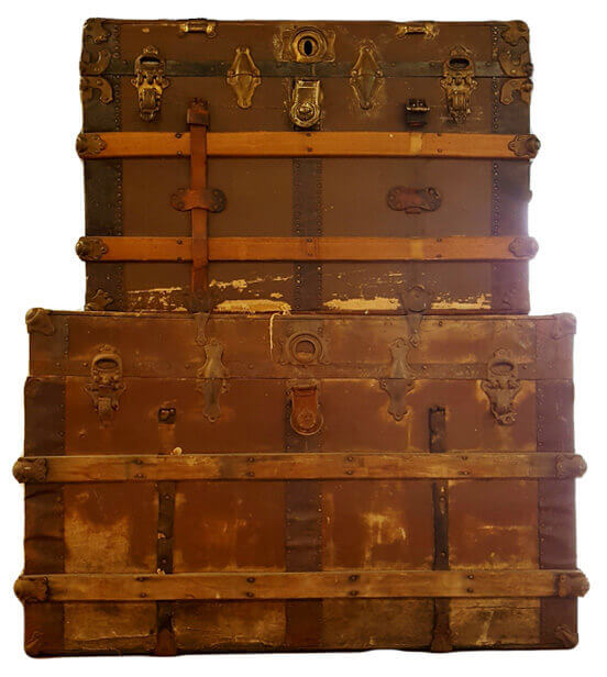 Antique Trunks | Uniquely Chic Vintage Rentals