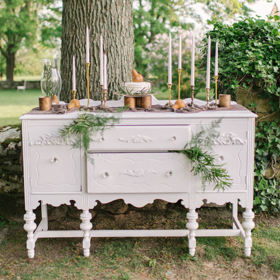 Vintage Server & Dry Bar | Uniquely Chic Vintage Rentals