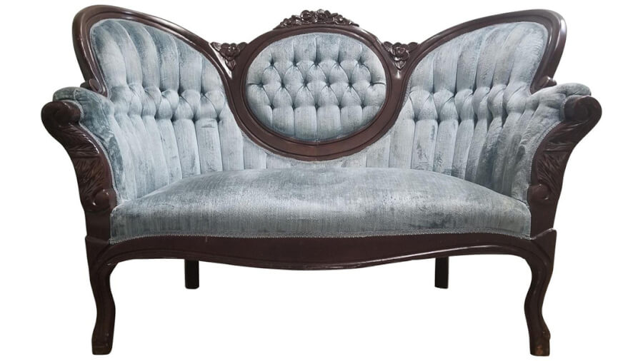 Blue Velvet Loveseat | Uniquely Chic Vintage Rentals