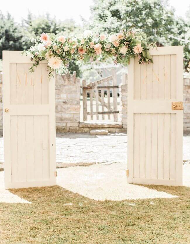 CarriageDoorWeddingBackdrop